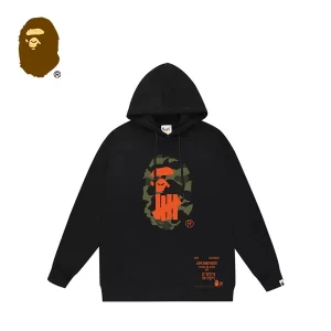 BAPE UNDEFEATED 聯名不敗五道槓迷彩猿人連帽衛衣