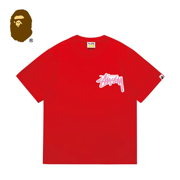 BAPE x STUSSY 聯名款猿人粉色字母印花短袖T恤 BAPE x STUSSY 聯名款猿人粉色字母印花短袖T恤
